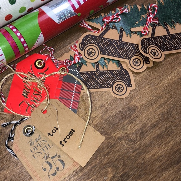 Christmas gift wrapping bundle - Picture 3 of 7